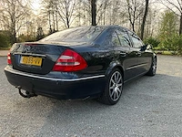 Mercedes-benz - 2004 - e-klasse - e240 elegance - personenauto - afbeelding 28 van  31