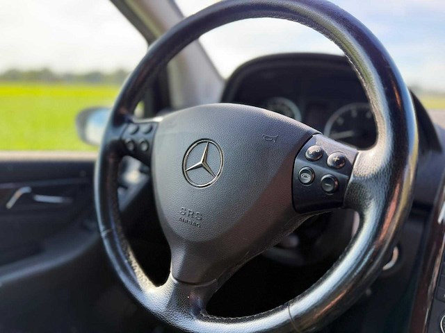 Mercedes-benz - 2005 - a-klasse - 170 classic - 3-snz-95 - afbeelding 2 van  12
