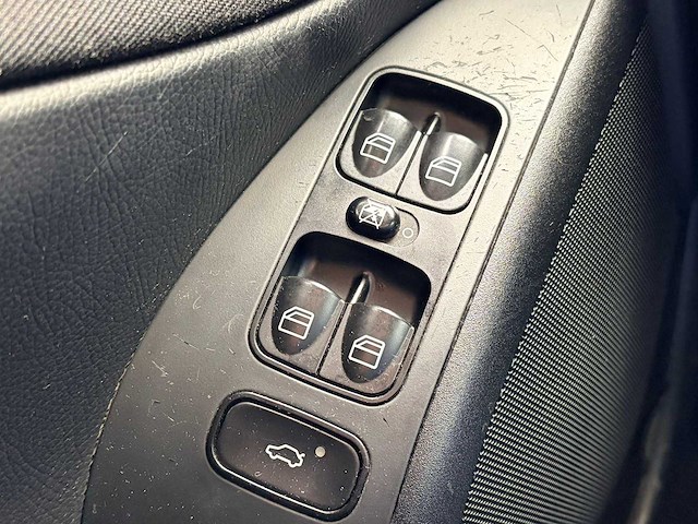 Mercedes-benz - 2005 - c-klasse - 180 k. classic - 76-rj-hn - afbeelding 10 van  19