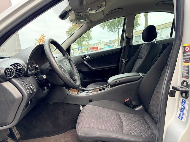 Mercedes-benz - 2005 - c-klasse - 180 k. classic - 76-rj-hn - afbeelding 19 van  19