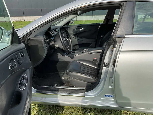 Mercedes-benz - 2005 - cls-klasse - personenauto - afbeelding 3 van  31