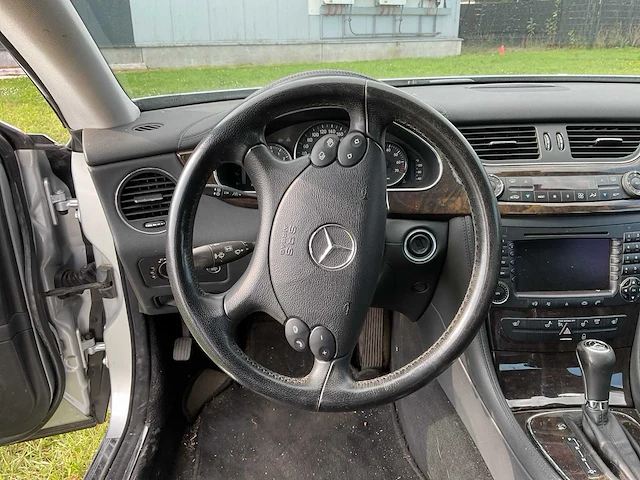 Mercedes-benz - 2005 - cls-klasse - personenauto - afbeelding 8 van  31