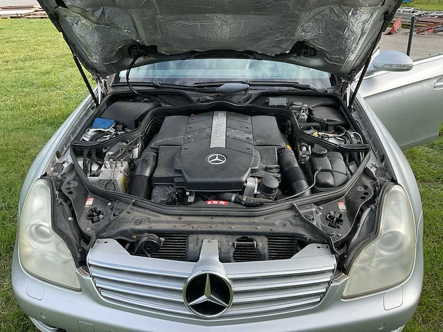 Mercedes-benz - 2005 - cls-klasse - personenauto - afbeelding 21 van  31