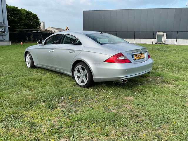 Mercedes-benz - 2005 - cls-klasse - personenauto - afbeelding 27 van  31