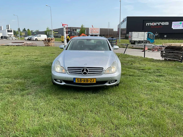 Mercedes-benz - 2005 - cls-klasse - personenauto - afbeelding 29 van  31