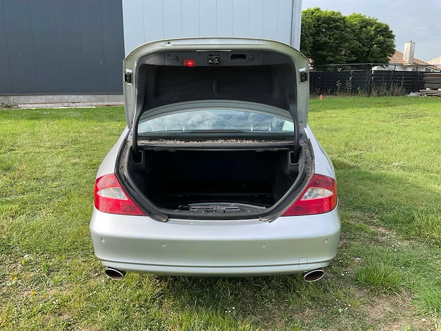 Mercedes-benz - 2005 - cls-klasse - personenauto - afbeelding 30 van  31