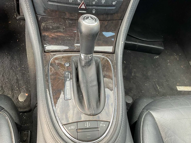 Mercedes-benz - 2005 - cls-klasse - personenauto - afbeelding 19 van  31