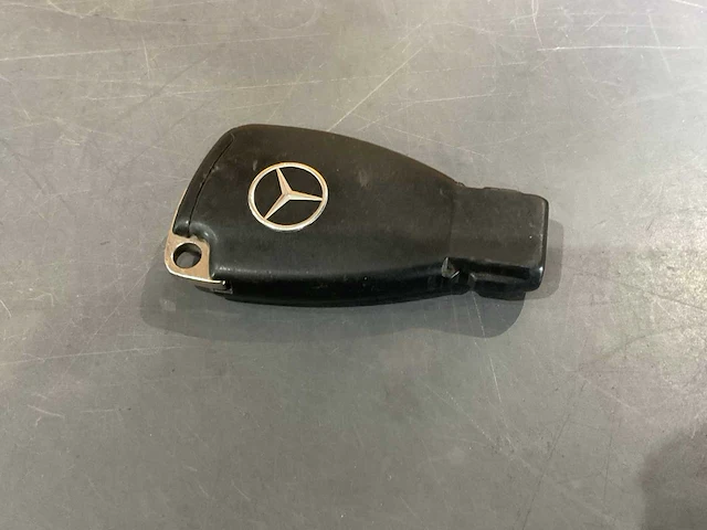 Mercedes-benz - 2005 - cls-klasse - personenauto - afbeelding 25 van  31