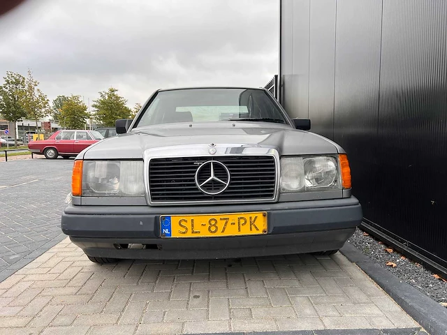 Mercedes-benz - 200d (w124) (1987) - afbeelding 9 van  14