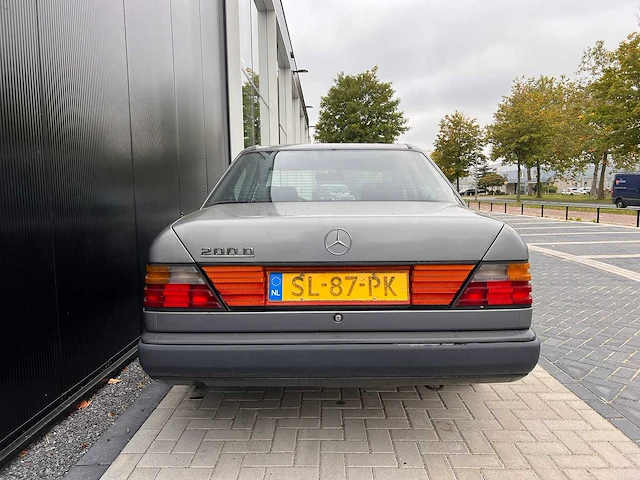 Mercedes-benz - 200d (w124) (1987) - afbeelding 11 van  14