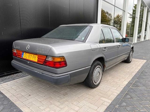 Mercedes-benz - 200d (w124) (1987) - afbeelding 12 van  14