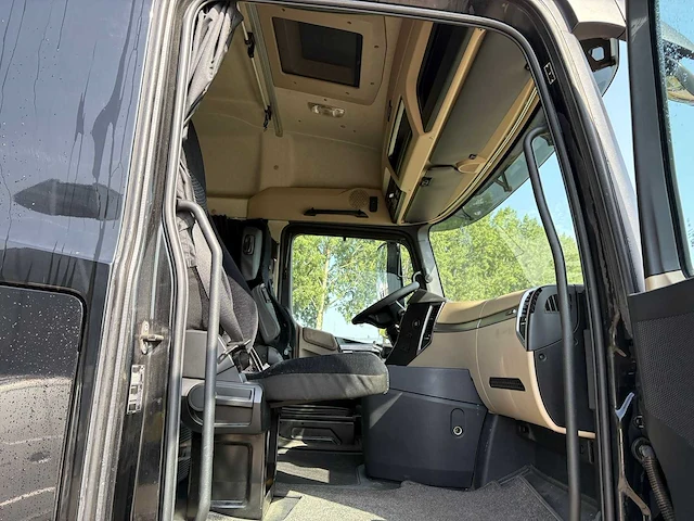 Mercedes-benz - 2014 - actros 1940 - vrachtwagen - afbeelding 2 van  11