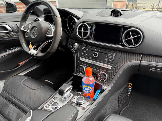 Mercedes-benz - 2017 - sl-klasse - amg 63 - personenauto - afbeelding 6 van  38