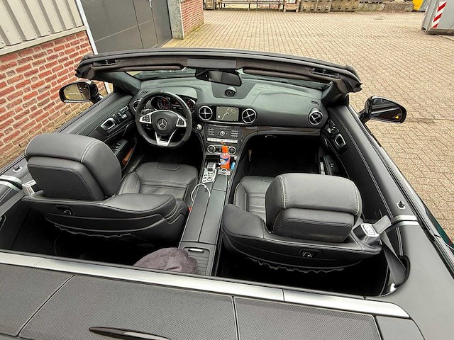 Mercedes-benz - 2017 - sl-klasse - amg 63 - personenauto - afbeelding 17 van  38
