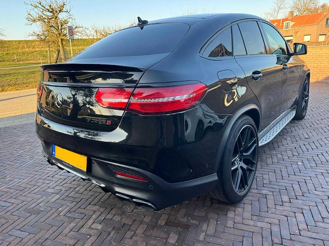 Mercedes benz - 2018 - gle 63 s coupe - amg 63 s 4matic 585pk - personenauto - afbeelding 10 van  36