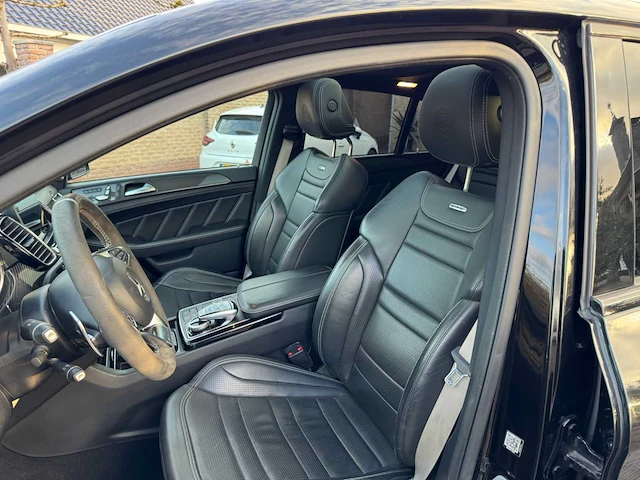 Mercedes benz - 2018 - gle 63 s coupe - amg 63 s 4matic 585pk - personenauto - afbeelding 16 van  36