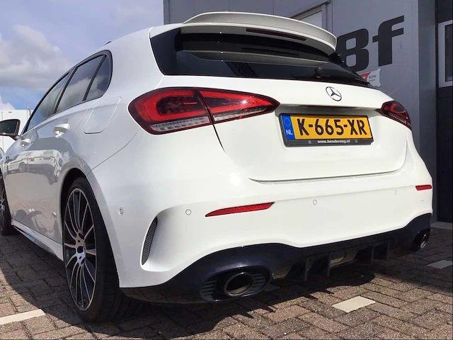 Mercedes-benz - 2019 - a-klasse - amg 35 4matic - personenauto - afbeelding 10 van  30
