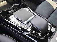 Mercedes-benz - 2019 - a-klasse - amg 35 4matic - personenauto - afbeelding 16 van  30