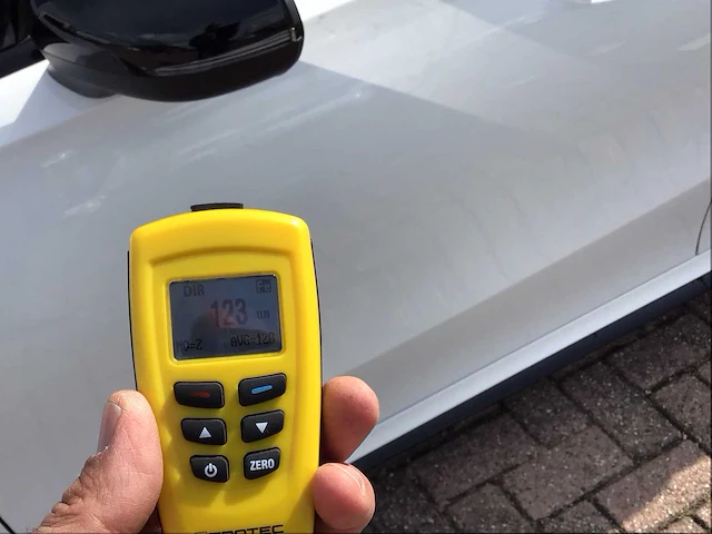 Mercedes-benz - 2019 - a-klasse - amg 35 4matic - personenauto - afbeelding 23 van  30