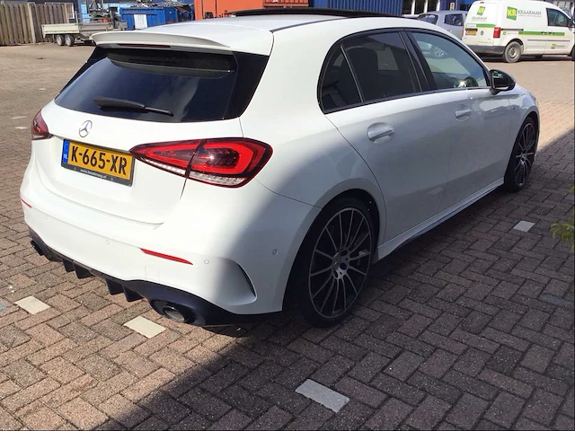 Mercedes-benz - 2019 - a-klasse - amg 35 4matic - personenauto - afbeelding 4 van  30