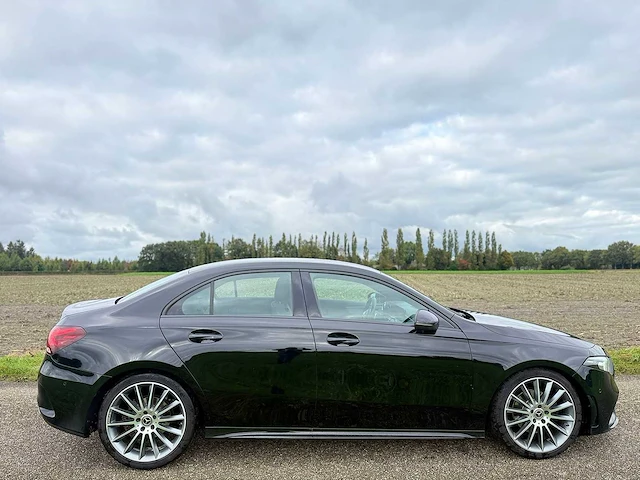 Mercedes-benz - 2021 - a-klasse - 200 d amg line - p-165-dk - afbeelding 8 van  13