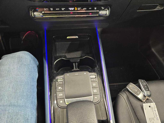 Mercedes-benz - 2022 - eqa - 250 bns sol. lux - personenauto - afbeelding 13 van  26