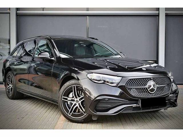 Mercedes-benz - 2024 - e-klasse estate - 300 e amg l. - 6000km - gtx-21-l - afbeelding 18 van  24