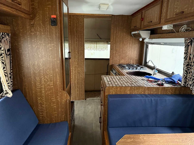 Mercedes-benz - 207 d - camper - 1977 - afbeelding 4 van  35