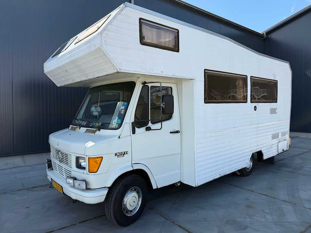 Mercedes-benz - 207 d - camper - 1977 - afbeelding 1 van  35