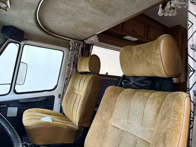 Mercedes-benz - 207 d - camper - 1977 - afbeelding 16 van  35