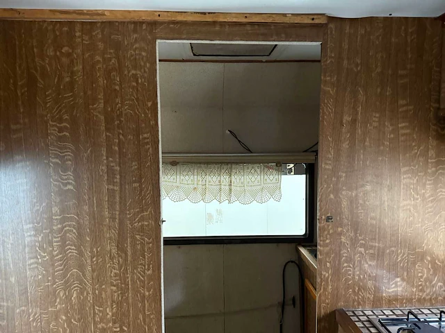 Mercedes-benz - 207 d - camper - 1977 - afbeelding 17 van  35
