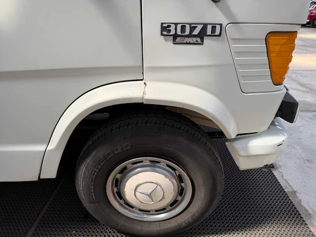 Mercedes-benz - 207 d - camper - 1977 - afbeelding 28 van  35