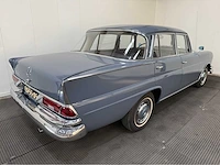Mercedes-benz - 220s - heckflosse - oldtimer - 1965 - afbeelding 2 van  37