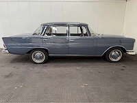 Mercedes-benz - 220s - heckflosse - oldtimer - 1965 - afbeelding 5 van  37