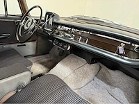 Mercedes-benz - 220s - heckflosse - oldtimer - 1965 - afbeelding 14 van  37