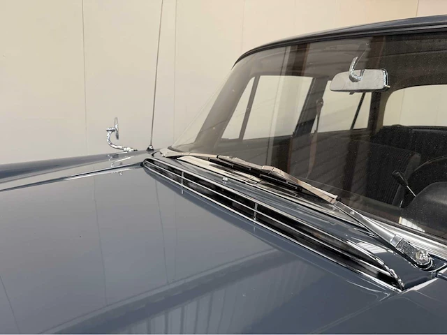 Mercedes-benz - 220s - heckflosse - oldtimer - 1965 - afbeelding 29 van  37