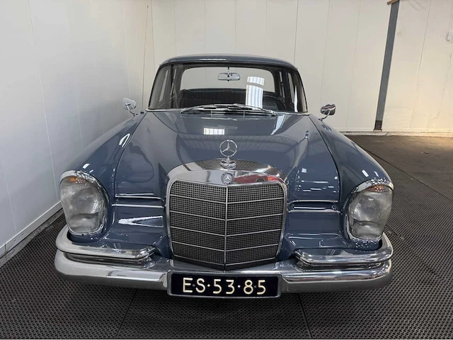 Mercedes-benz - 220s - heckflosse - oldtimer - 1965 - afbeelding 34 van  37
