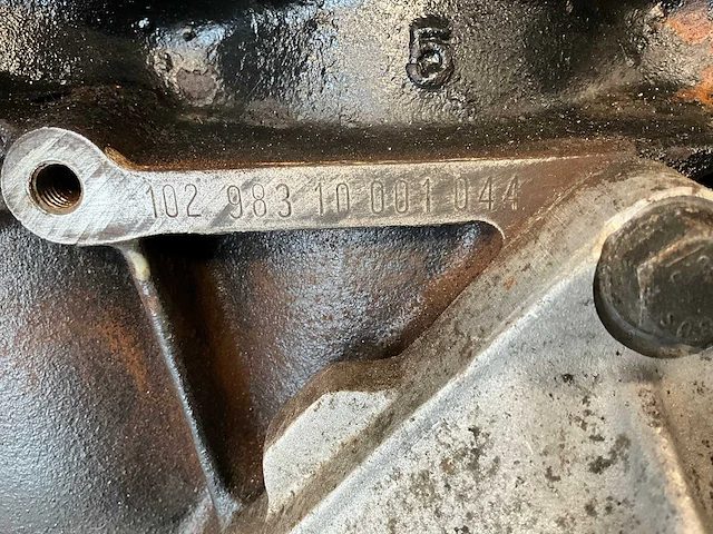 Mercedes-benz - 2.3-16 - motorblok - afbeelding 2 van  13