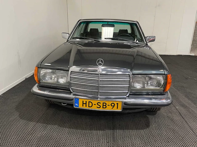 Mercedes-benz - 280 c (w123) - coupe - oldtimer - 1978 - afbeelding 6 van  33