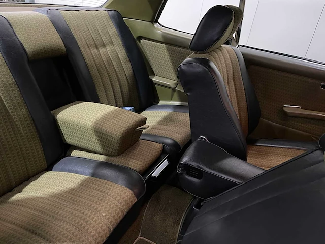 Mercedes-benz - 280 c (w123) - coupe - oldtimer - 1978 - afbeelding 14 van  33