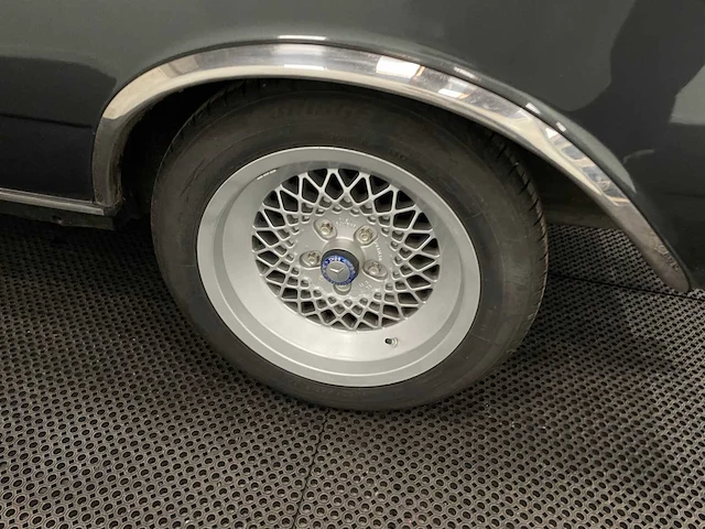 Mercedes-benz - 280 c (w123) - coupe - oldtimer - 1978 - afbeelding 21 van  33