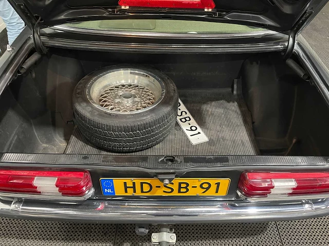 Mercedes-benz - 280 c (w123) - coupe - oldtimer - 1978 - afbeelding 26 van  33