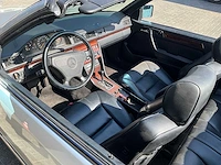 Mercedes-benz - 300 ce-24 cabriolet - afbeelding 7 van  23