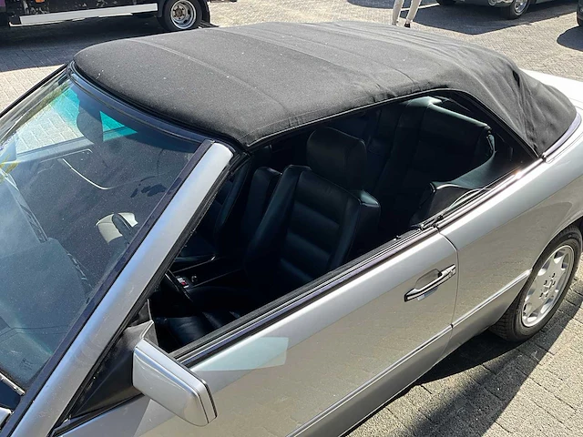 Mercedes-benz - 300 ce-24 cabriolet - afbeelding 14 van  23