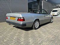 Mercedes-benz - 300 ce-24 cabriolet - afbeelding 17 van  23