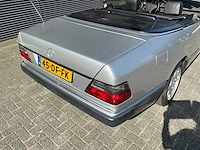Mercedes-benz - 300 ce-24 cabriolet - afbeelding 18 van  23