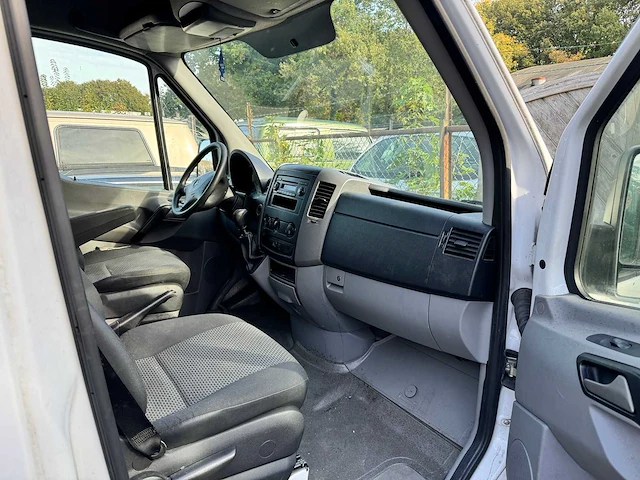 Mercedes benz - 313 - sprinter - van - afbeelding 5 van  6