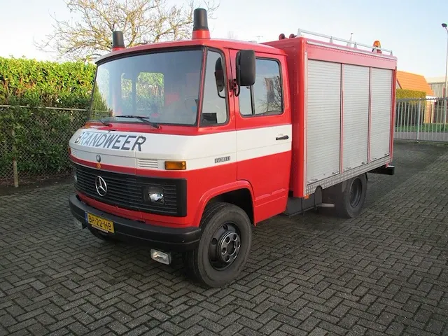Mercedes-benz - 608 - brandweerwagen - afbeelding 1 van  15