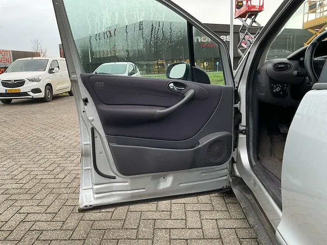 Mercedes-benz - a-klasse - 140 elegance - personenauto - afbeelding 7 van  25