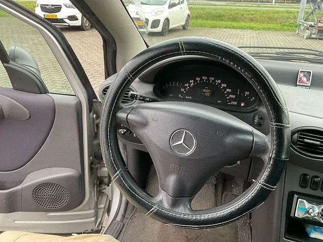 Mercedes-benz - a-klasse - 140 elegance - personenauto - afbeelding 9 van  25